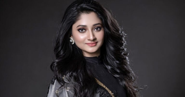 বাবার গ্রেপ্তারে মুখ খুললেন পূজা চেরি: “আমার কোনো সংশ্লিষ্টতা নেই” পূজা চেরির বাবা গ্রেপ্তার